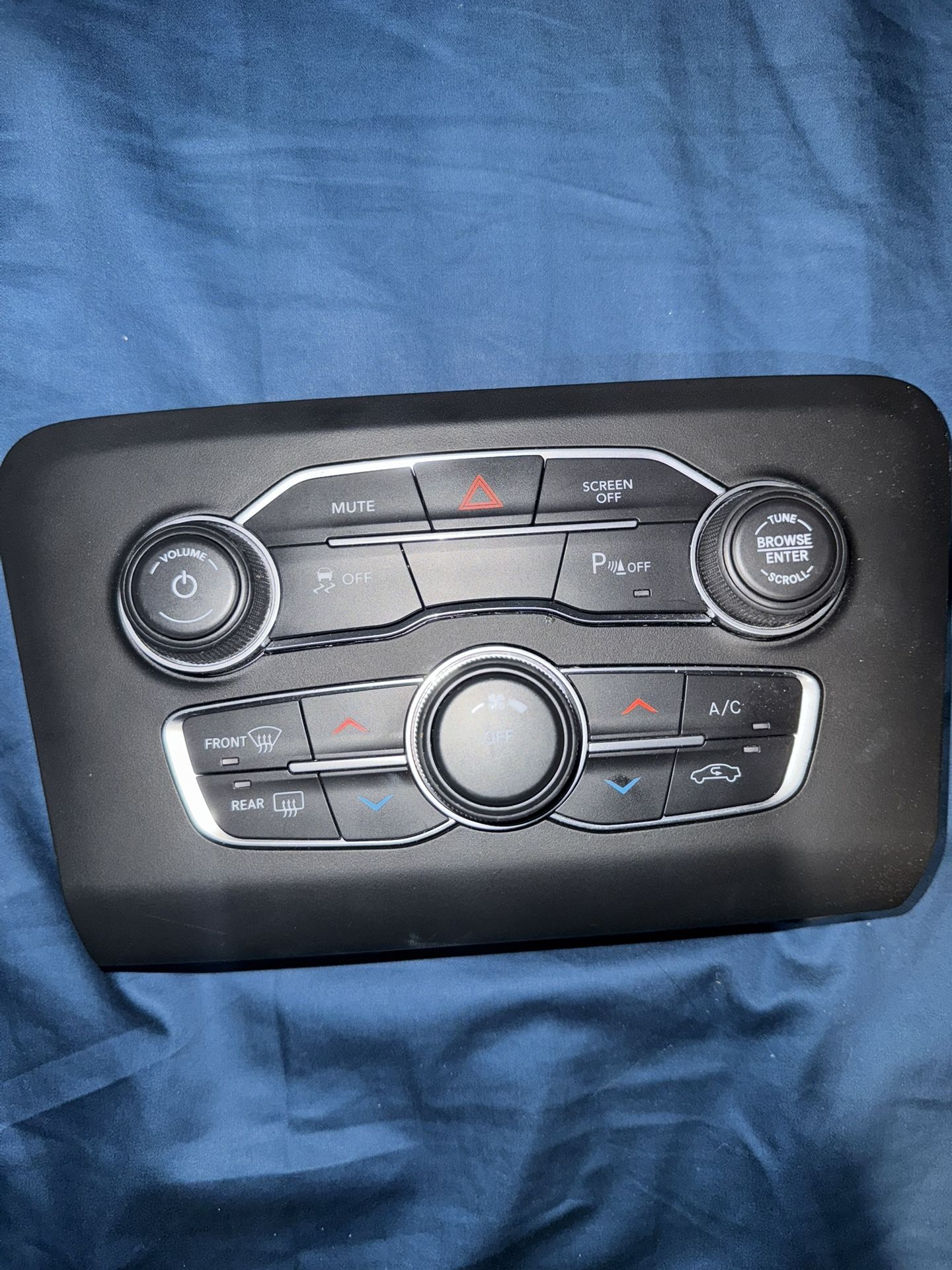 Dodge Charger 2019 Climate Control