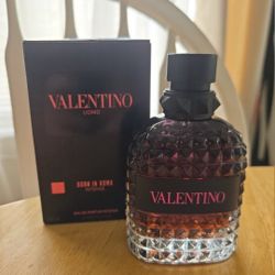 Valentino Born in Roma Intense Ero De Parfum Colongue With Box Like New