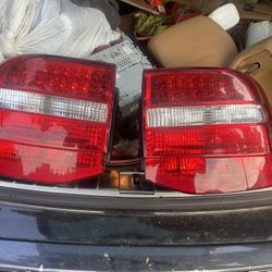 2008-2010 Porsche Cayenne S Tail Light $300