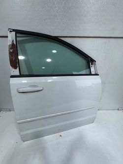 (6254) 08-19 Dodge Caravan Right Front Door 2008 2009 2010 2011 2012 2013 2014 2015 2016 2017 2018 2019