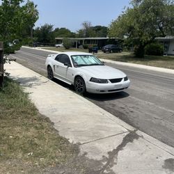2004 Ford Mustang
