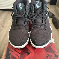Kyrie 4s 