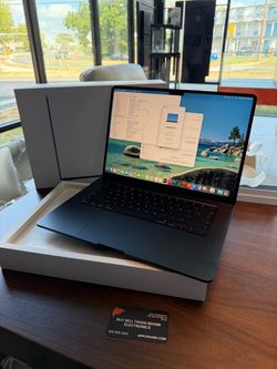 Apple 15” MacBook Air M5 Chip 24GB Ram 1TB SSD! Like new 2 battery cycles!
