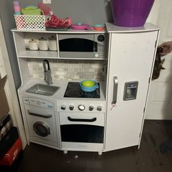 Kids play kitchen Set