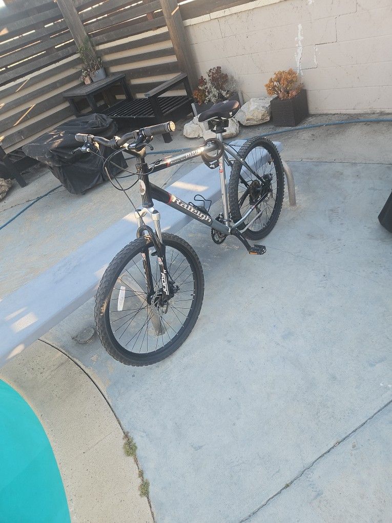 Mountain Bike 26" Tires - XL frame