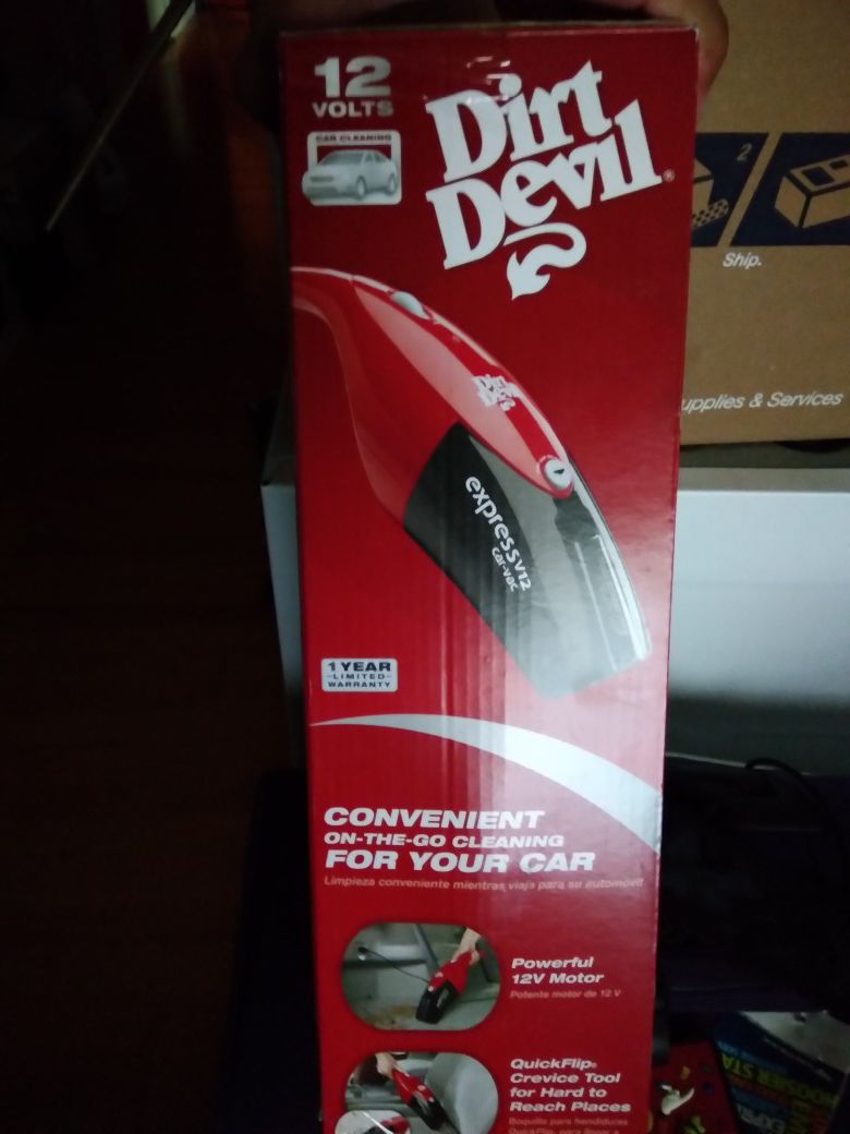 Dirt Devil car vacuum