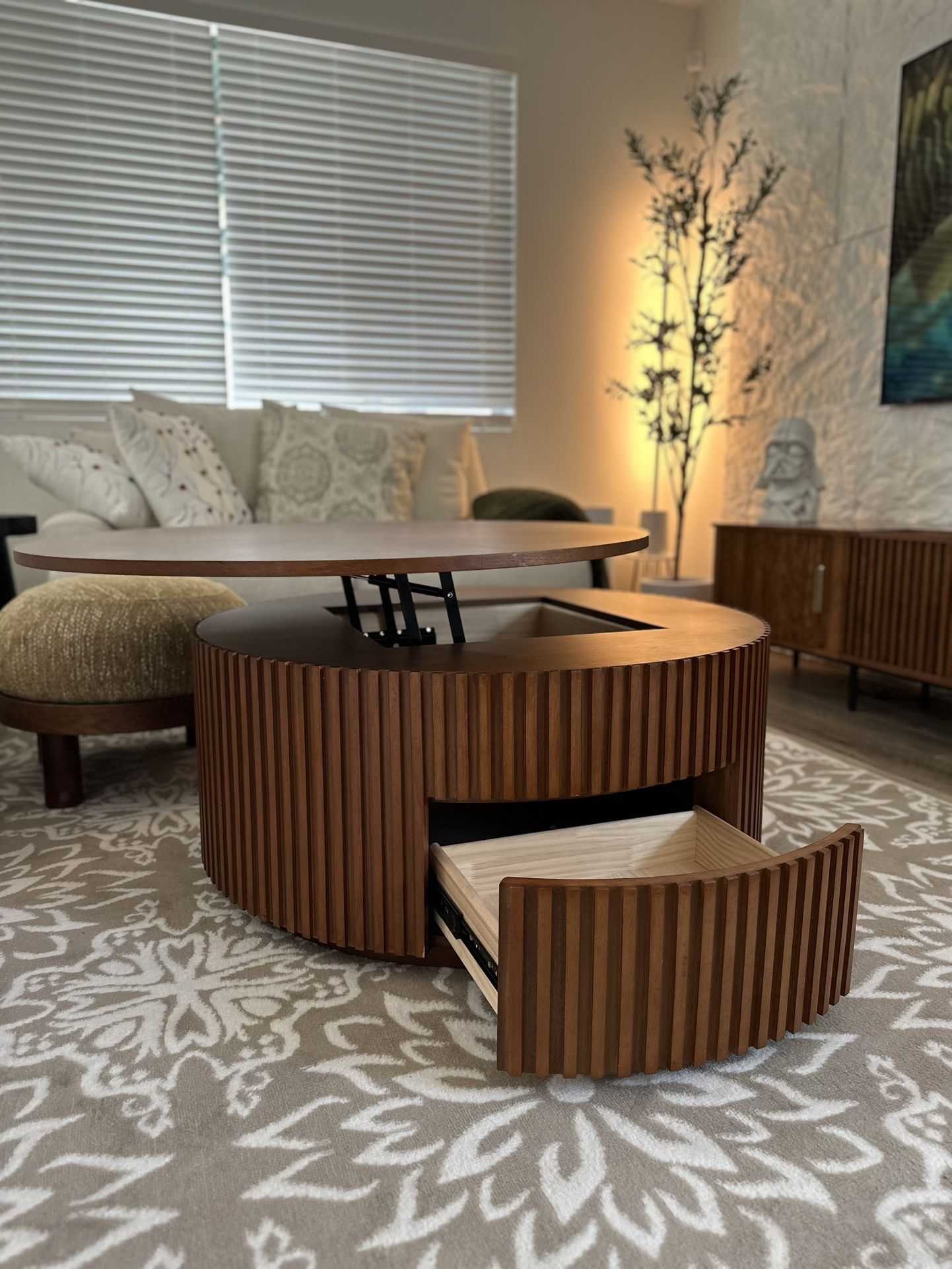 Silva - 39'' Lifting Top Round Coffee Table