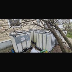 Water storage (IBC tanks 250 gallon )