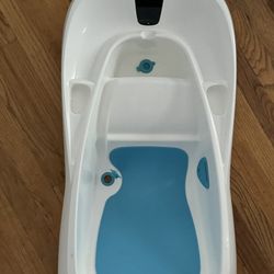 4 Moms Cleanwater Baby Bath Tub
