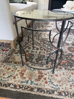 Metal End Table with Glass Top, 20 inch round 20 hi, $20