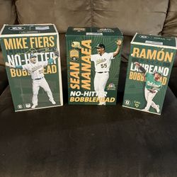 OAKLAND A’s BOBBLE HEAD SET (3)