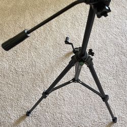 Sony VCT-R640 Video Camera Tripod Adjustable Legs 22"-57" Bubble Level 360