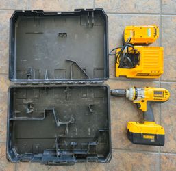 DEWALT DC900 Cordless Drill/Driver/Hammerdrill 36V 1/2" Yellow/Black
