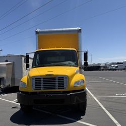 2019 Freightliner Box Truck 