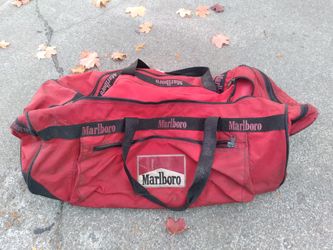 Very large Marlboro rolling bag!