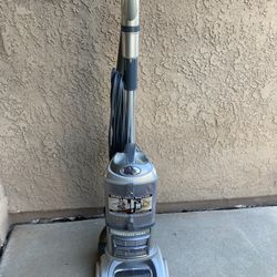 Shark Vacuum Navigator Lift Away Delux