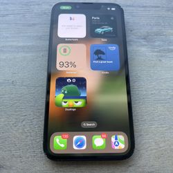 iPhone 14 Unlocked For Any Service Excellent Condition! 