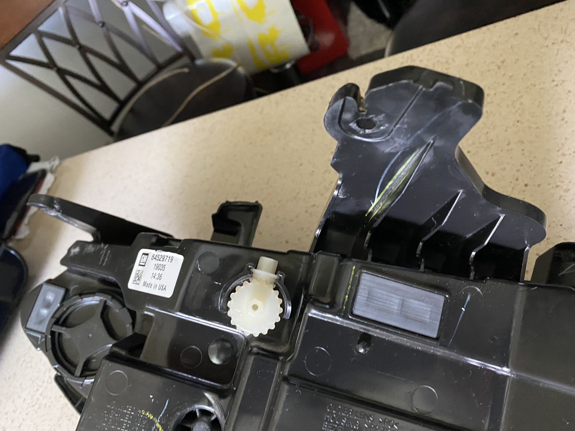 2019-22 Chevy Camaro 1LT Passenger Headlights