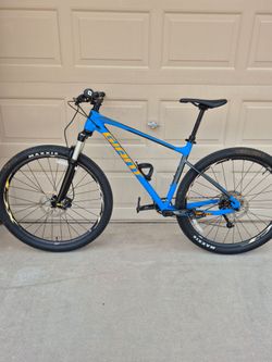GIANT FATHOM 2 MOUNTAIN BIKE, 29ER SETUP TUBELESS, 1X10, DROPPER POST, SUNTOUR AIR SHOCK (LARGE FRAME)