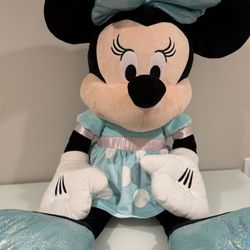 Minnie Plush And Backpack
