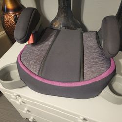 NICE GRACO BOOSTER SEAT