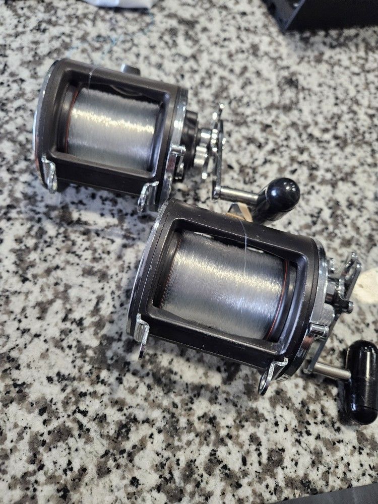 Two Diawa Sealine, 400H And 450H Fishing Reels For Inshore Offshore Boat Pier Deep Sea Fishing etc Etc