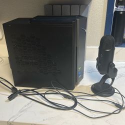 Selling Pc And Microphone