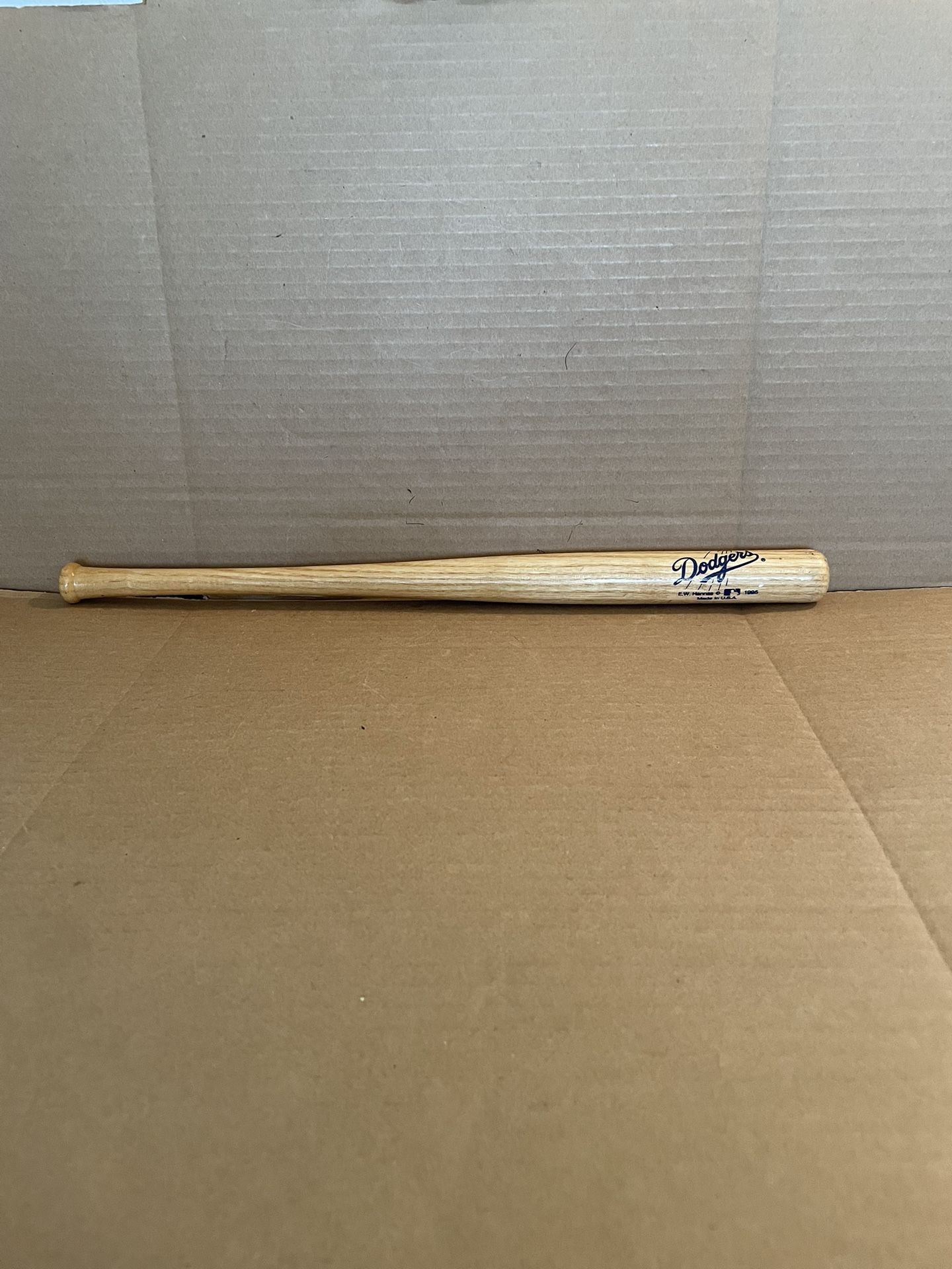Dodgers Souvenir Bat 18” Long