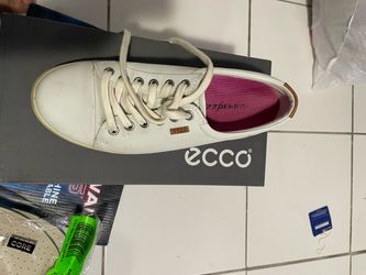 Ecco beige leather shoes