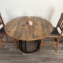Round Dining Table 