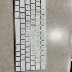 Apple Magic Keyboard 