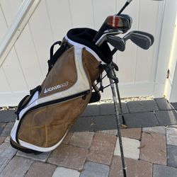 Golf Clubs Right Handed (R/H) With A Bag