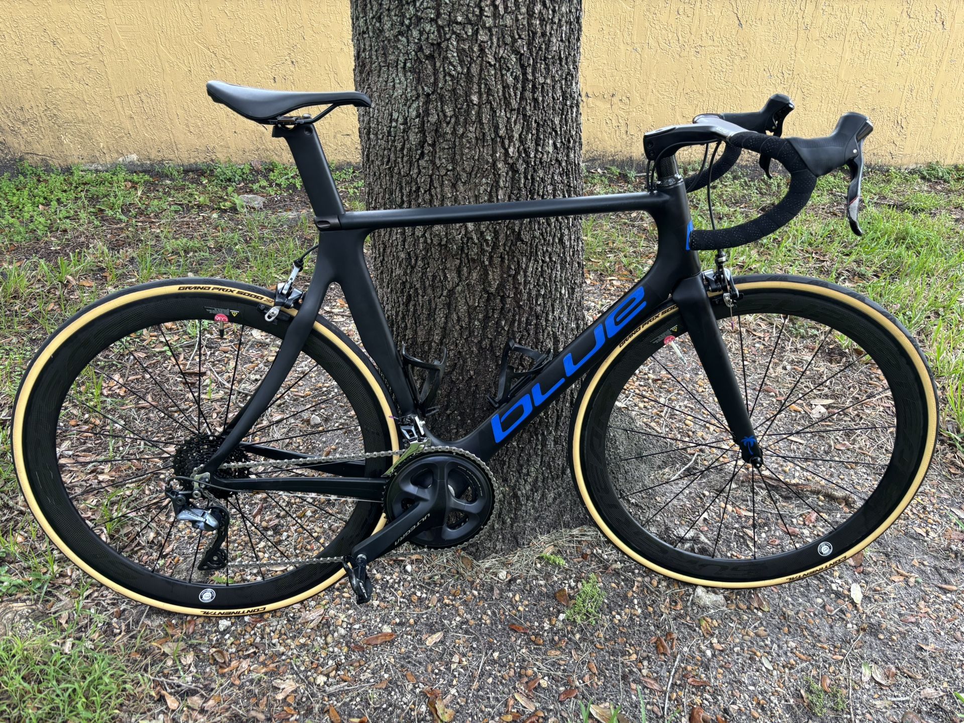 AC1 Road Bike 11 Speed Carbon Fiber