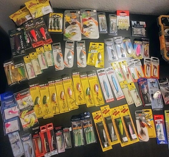 Fishing Lures, ALL BRAND NEW. OVER 100