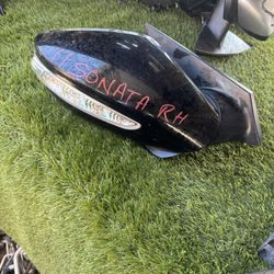 2011 Hyundai Sonata RH side Mirror