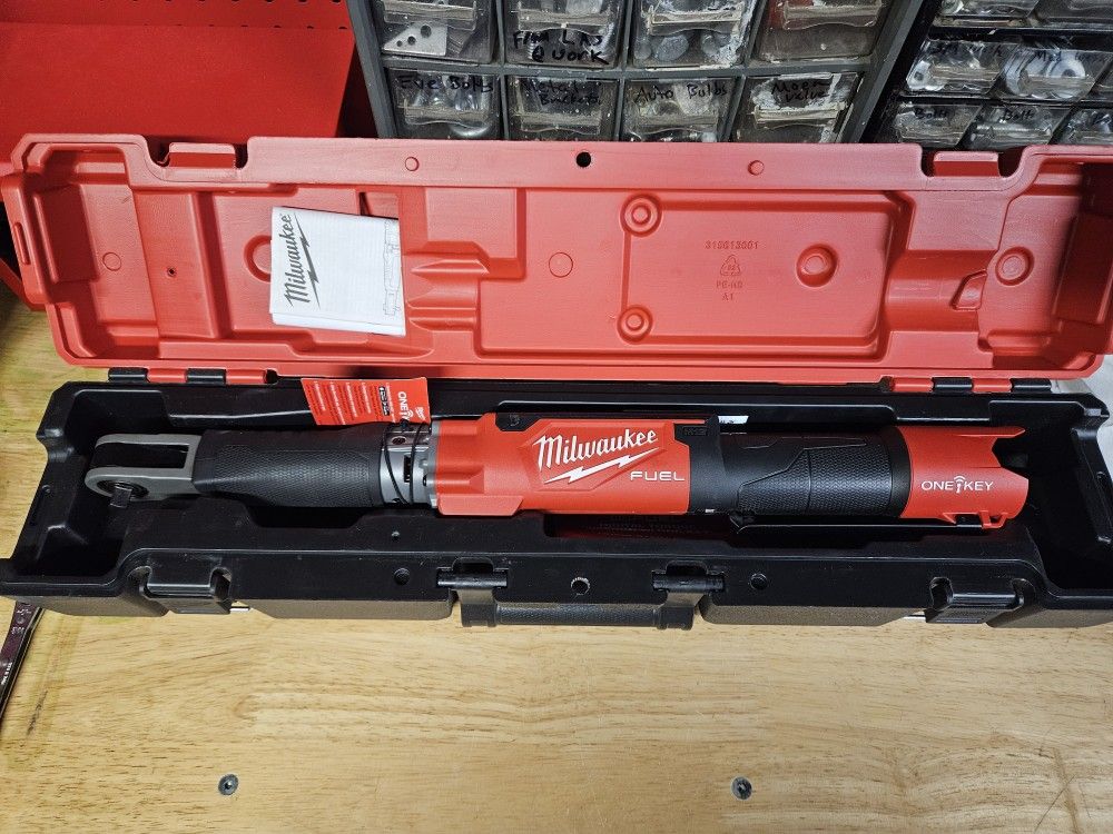 Milwaukee M12 3/8 Torque Wrench
