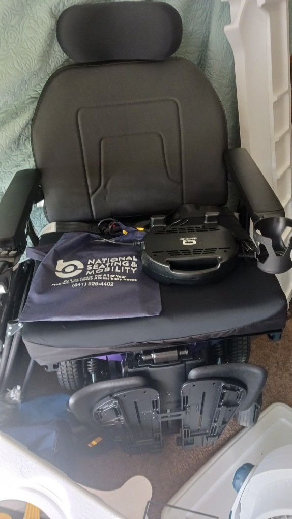 Electronic Wheel Chair 