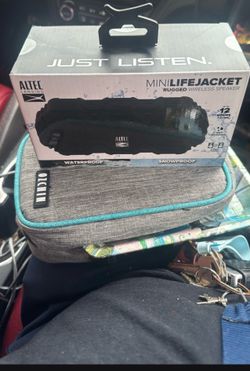 Mini life, jacket, rugged wireless speaker