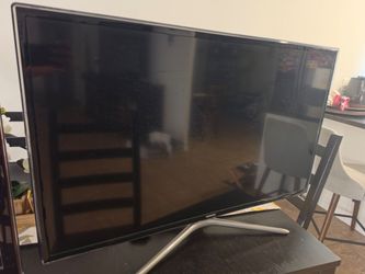 2 Smasung TV's