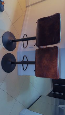 Set of 2 Brown Leather Bar Stools