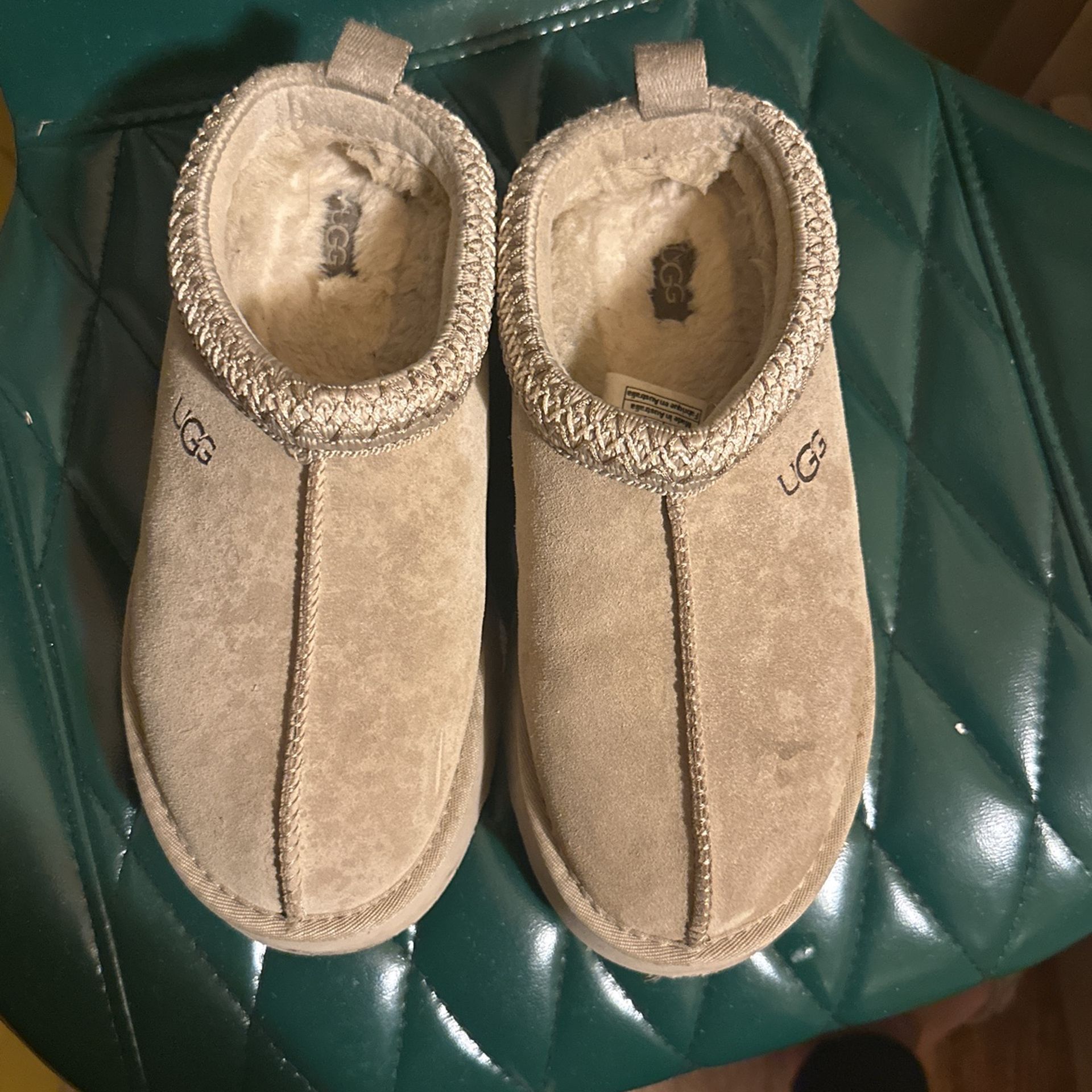 Ugg Slides