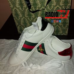 Men’s Gucci sneakers Gucci Ace Embroidered Bee