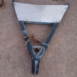 2 Tow Bars And Hitch & Ball