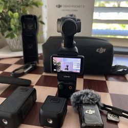 DJI Osmo Pocket 3 Creator Combo Handheld Gimbal Stabilizer Camera