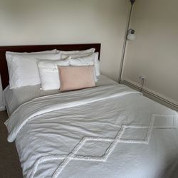 Queen Bed Set (everything Included)