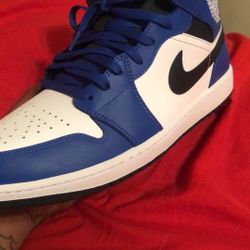 Jordan Ones Blue University Size 11/5