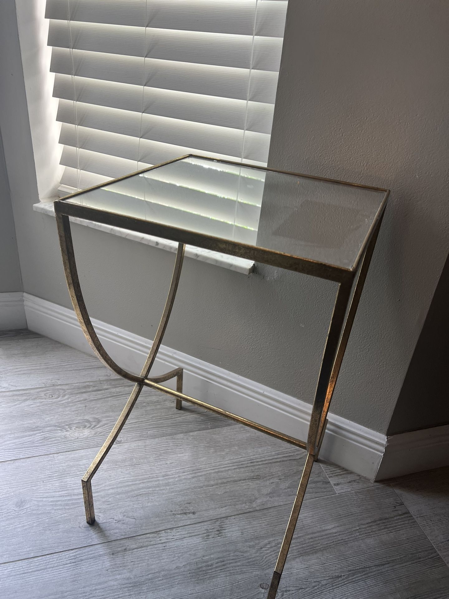 Small Mirrored Table With Antique Gold Color Bottom