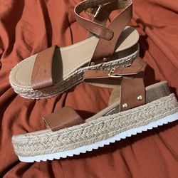 Women’s sandals