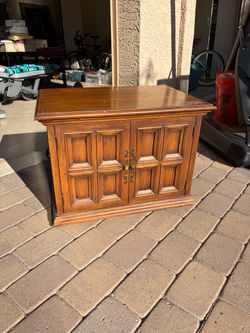 Vintage 2 door Cabinet