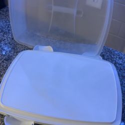 Wilton Cake and Cupcake Caddy